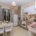 Cocina con balcon