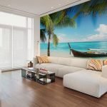 Techo blanco y muebles minimalistas.