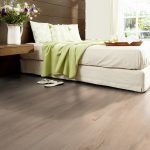 Parquet en el piso del dormitorio