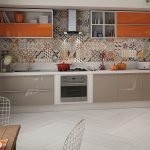 Nevera naranja en la cocina