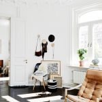 Muebles marrones claros