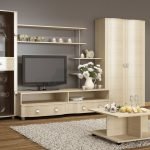 Muebles de madera en el interior