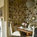 Papel pintado con flores en el comedor