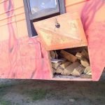 Caja de fuego en un baño móvil