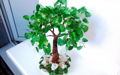 Árboles decorativos de bricolaje: ideas y talleres