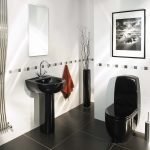 Diseño de baño blanco y negro