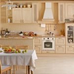 Cocina luminosa con campana