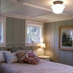 Dormitorio de techo bajo