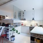 Vidrio en el diseño del apartamento.
