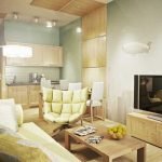 Tonos de amarillo en el diseño del apartamento.