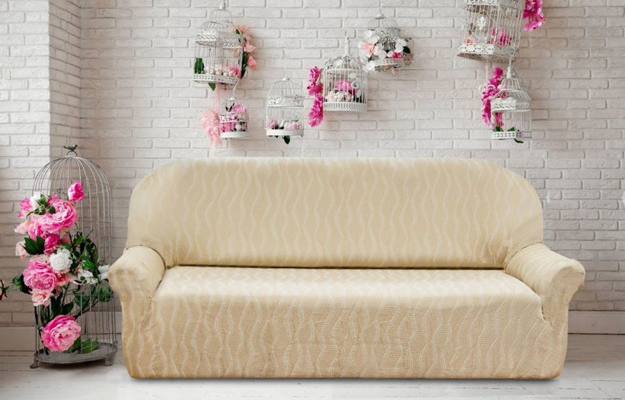 Euro-deksel på en sofa