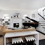 Piano en el interior.