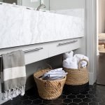 Nido de abeja en el baño