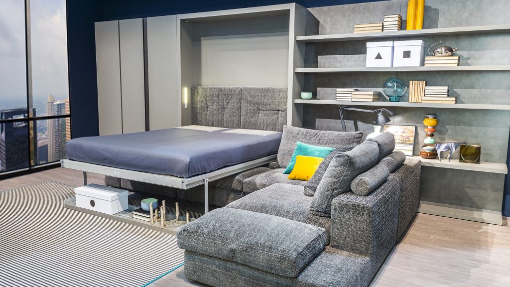 Đồ nội thất màu xám trong hội trường