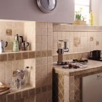 Nichos con azulejos en la cocina