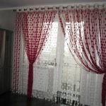 Papel pintado claro en el interior.