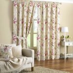 Cortinas florales claras