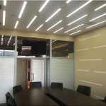 Iluminación LED en la sala de reuniones