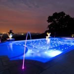 Piscina retroiluminada