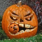 Calabaza con una cara malvada