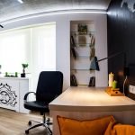 Área de trabajo en sala de adolescentes