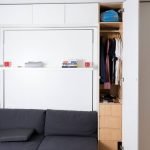 Habitación de estilo minimalista.