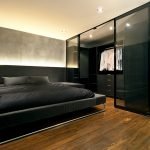 Luz de fondo sobre la cama
