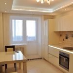 Cocina con balcon