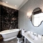 Espejo sobre el lavabo