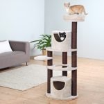 Elegante complejo de juegos para un gato