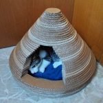 Casa de papel corrugado para gato
