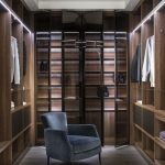 Armario para hombres con sillón
