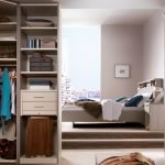 Estantes y cajones para ropa