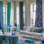 Sillones de colores brillantes