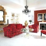 Sofá rojo con estampado