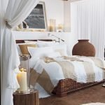 Acogedora habitación con cortinas