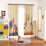 Cortinas brillantes en la guardería