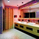 Kitsch en el diseño del baño.