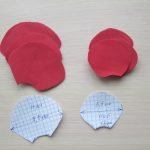 Cortar los pétalos de acuerdo con los patrones.