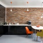 Lámparas colgantes en la cocina