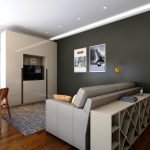 Carteles en una pared gris