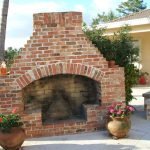 Barbacoa con chimenea.
