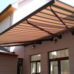 Toldo sobre las ventanas