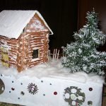 Árbol de navidad en la cabaña