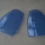 Cortar dos piezas de una botella.