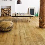 Piso de madera clara