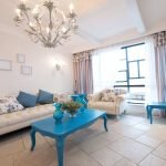 Cómo combinar beige con azul en el interior.