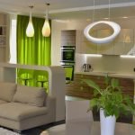 Interior de cocina en tonos beige y verde.
