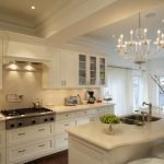 Interior de cocina en tonos beige.