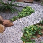 Caminos de guijarros